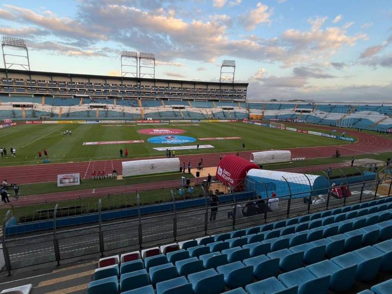 Poca afluencia en el estadio Olímpico dos días después de actos violentos que dejaron una niña muerta