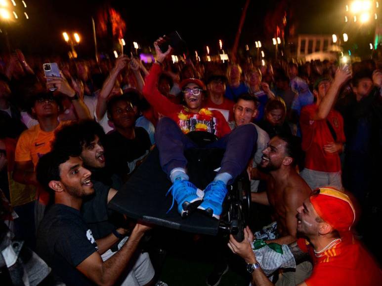 Algarabía y fuegos artificiales: así celebraron en España el triunfo en la Eurocopa 2024