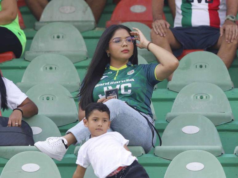 Las bellezas del día 1 de la Jornada 12 en el encuentro Motagua vs. Marathón