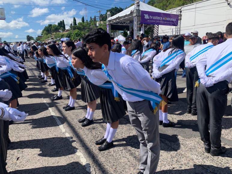 Fiestas Patrias 2023: Instituto Central Vicente Cáceres brilla en los desfiles del 15 de septiembre