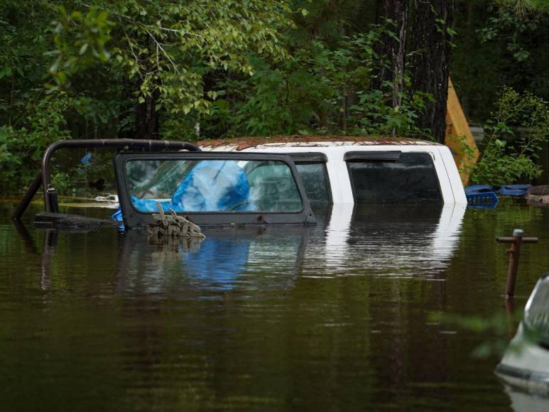 Viviendas destruídas y calles inundadas: los estragos de la tormenta Debby en su paso por EUA