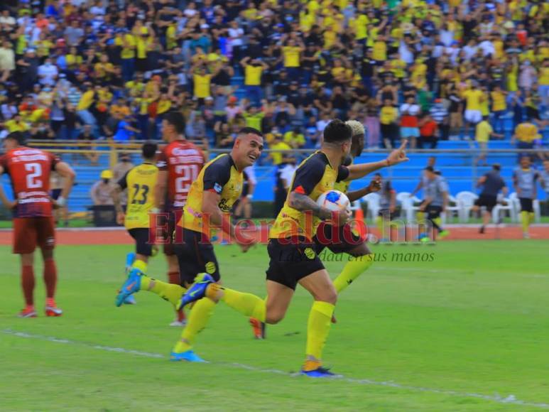 Conquista Azul y caos en las gradas: Lo que no se miró en TV de la final Motagua vs. Real España (FOTOS)