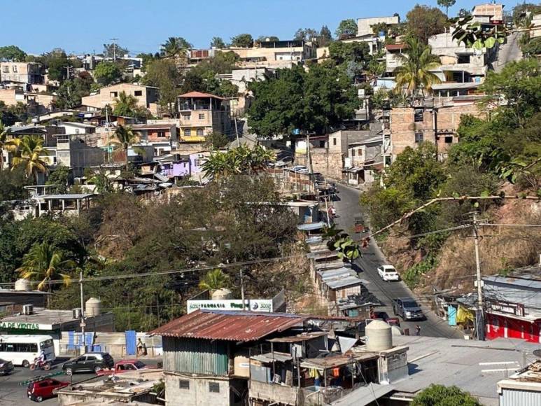 Casas humildes y callejones solitarios: Así es la Villa Nueva, la colonia más peligrosa de la capital