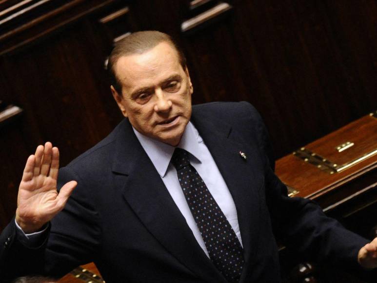 Escándalos sexuales, poder y dinero: la vida de Silvio Berlusconi