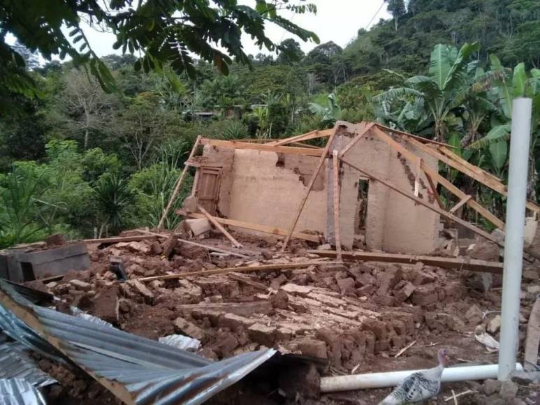 Vías destrozadas y casas derrumbadas: pobre infraestructura de Honduras golpeada por lluvias