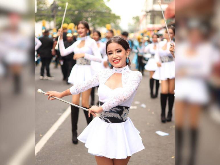 Los rostros más bellos de las palillonas de los desfiles patrios en Honduras