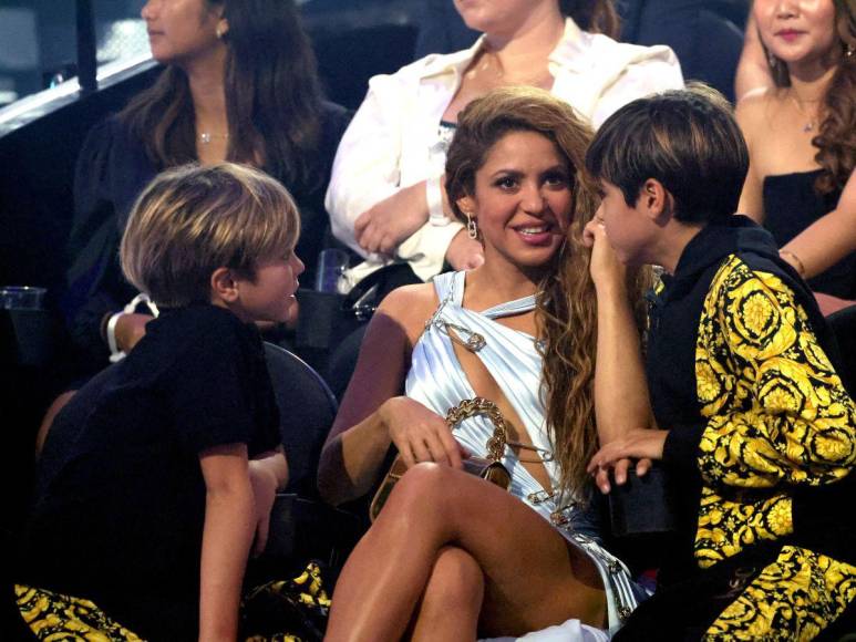 “Gracias a mis hijos por hacerme creer que mamá puede”: Sentido mensaje de Shakira en los MTV VMA’s 2023