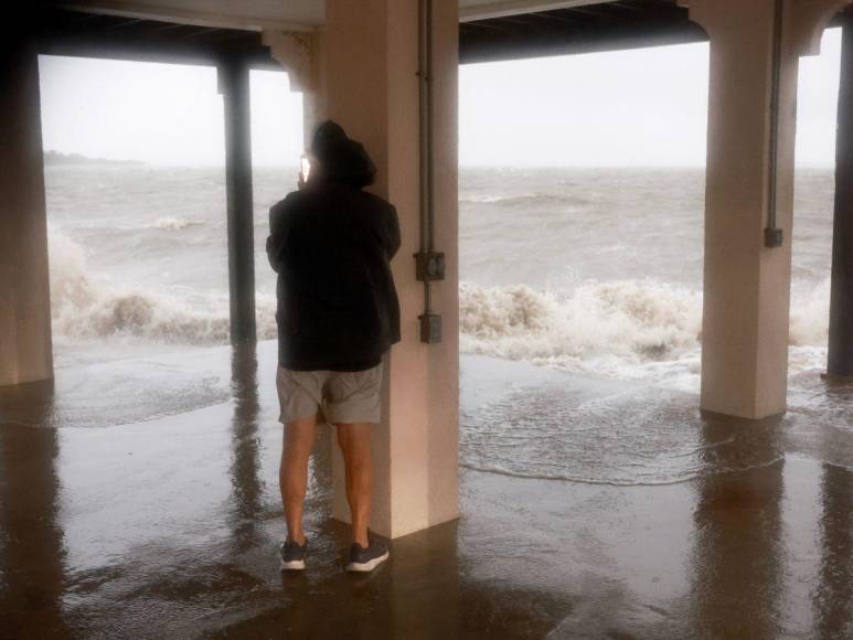 Imágenes del paso de la tormenta tropical Debby en el sureste de EUA