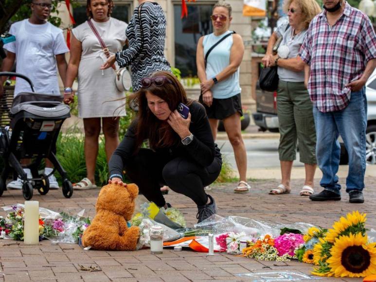 La tragedia de Aiden, niño de dos años hallado deambulando solo luego que sus padres murieran en tiroteo de Chicago (Fotos)