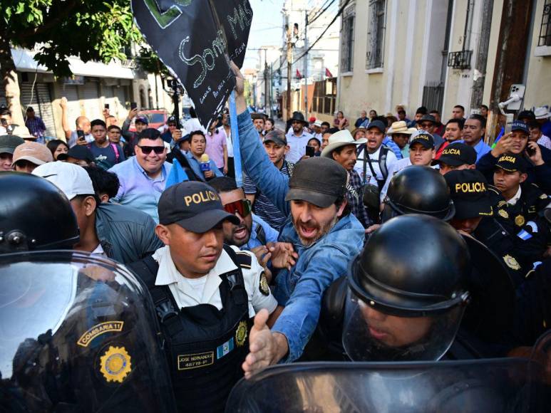 Retraso en investidura de Arévalo desata protestas en Guatemala