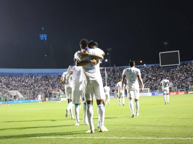 Así celebró los dos goles la Selección de Honduras ante México