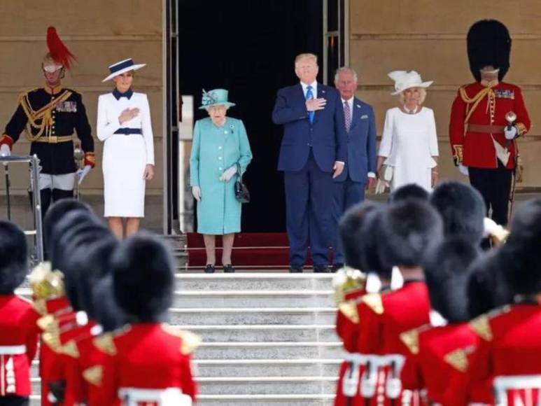 Desde artistas hasta presidentes: Históricos y curiosos encuentros de la reina Isabel II (FOTOS)