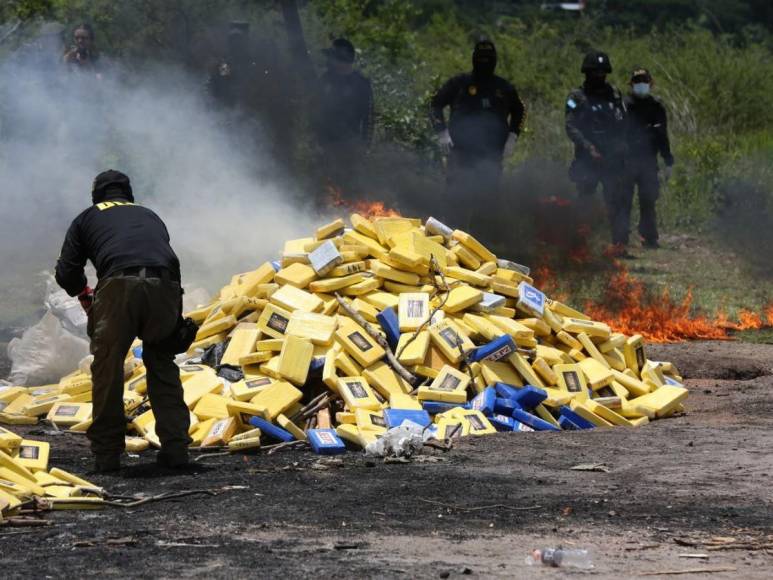 Así fue la destrucción de más de cuatro toneladas de cocaína