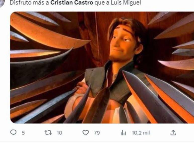 Los memes que provocó Cristian Castro al quitarse la ropa durante un concierto