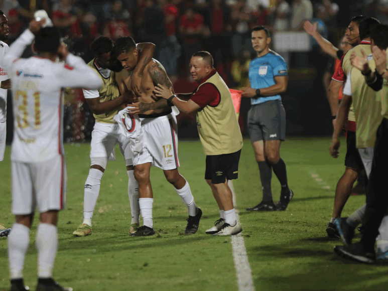 ¡Rey León! Imágenes del festejo de Olimpia tras ganar la Concacaf League 2022