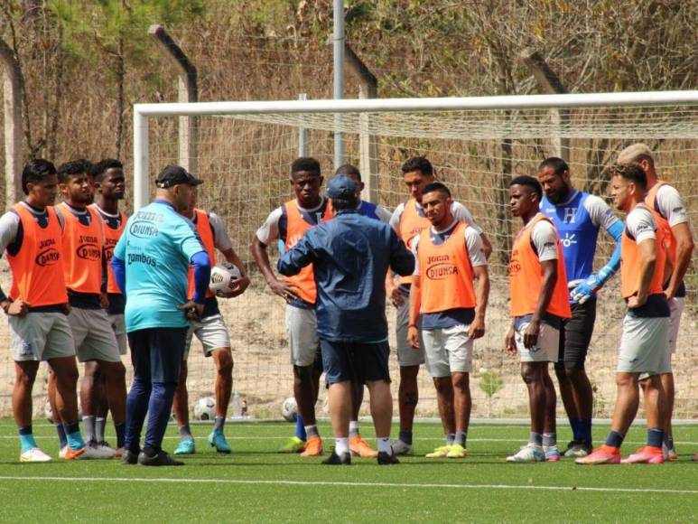 Así trabajó el Bolillo Gómez con los convocados de Honduras de cara a la eliminatoria