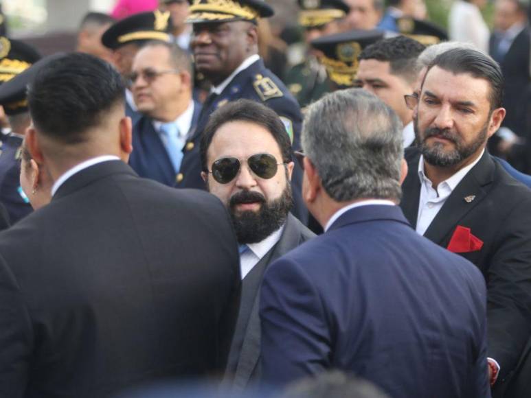 Así fue la ceremonia de izamiento de la Bandera Nacional que inauguró las fiestas patrias