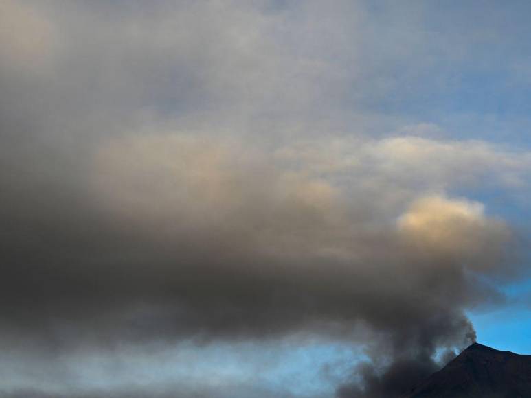 Nubes de alta temperatura y cenizas dispersas: Efectos de la erupción del volcán de Fuego en Guatemala