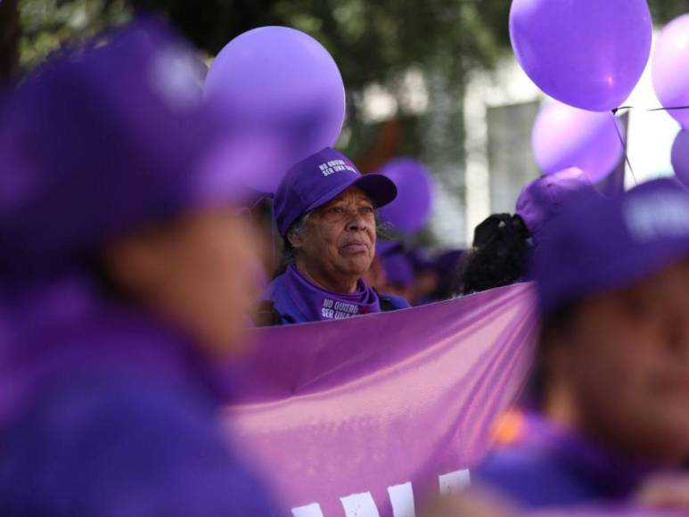 Mujeres realizan marcha “no quiero ser una más” en contra de femicidios