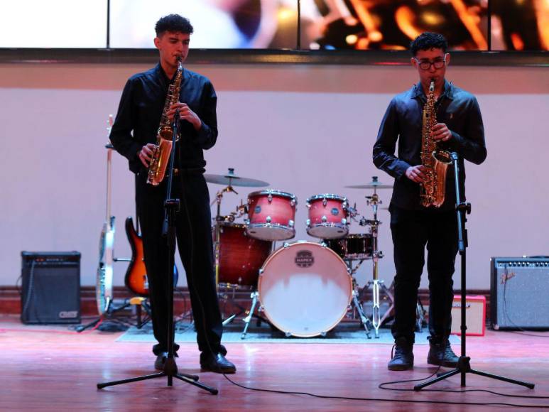 Niños artistas del Centro de Jubileo Internacional celebran su fe