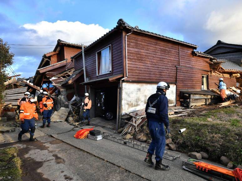 Imágenes del terremoto en Japón, que cobró la vida de al menos 55 personas