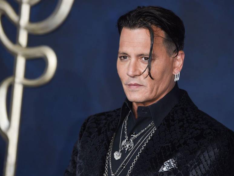 En su cumpleaños 60, Johnny Depp enfrenta su pasado tumultuoso y celebra su presente en Cannes