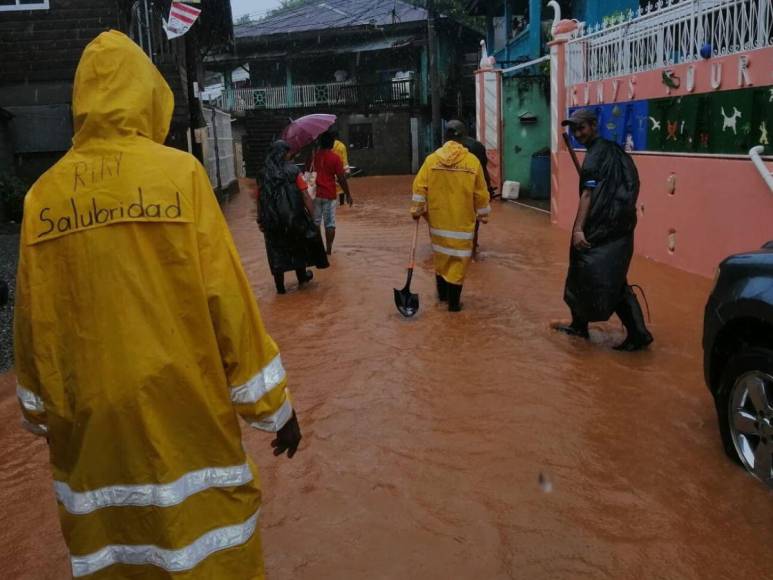 Frente frío deja inundada a Roatán, Islas de la Bahía