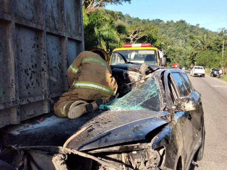 Viaje a fiesta de cumpleaños terminó en tragedia: cinco muertos dejó accidente en Triunfo de la Cruz