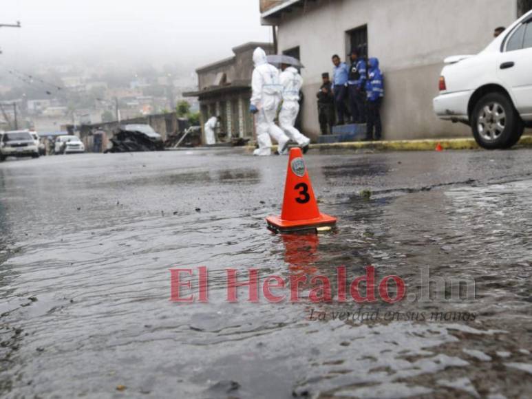 Encontrados en ropa interior y con cinta en su boca: nuevos detalles del crimen de periodista y su padre en la capital