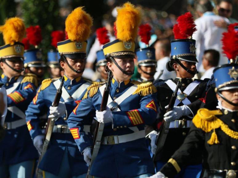 Así fue el desfile de policías y militares durante la celebración de la Independencia de Honduras