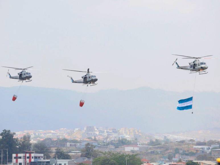 Con ceremonia y espectáculo de aeronaves, Fuerza Aérea Hondureña celebra su 93 aniversario