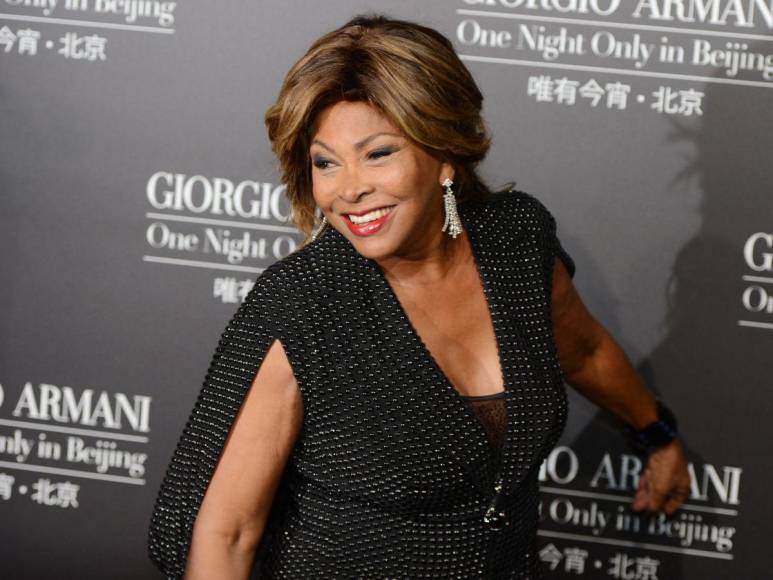 Tina Turner: Una leyenda de la música que trascendió barreras y cautivó al mundo