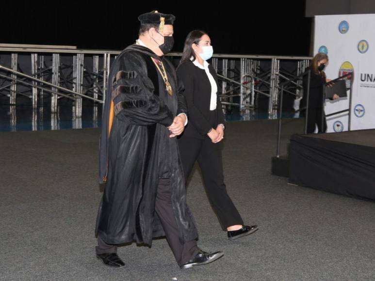 Orgullo y emoción en graduaciones de la UNAH en 2022