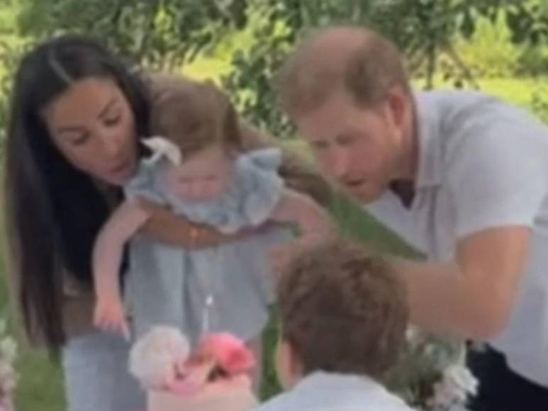 Las tiernas fotos de los hijos de Meghan Markle y el príncipe Harry