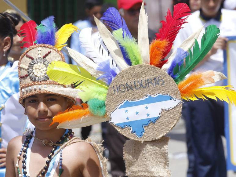 San Pedro Sula celebra con ritmo y color: estudiantes rinden honor a la patria