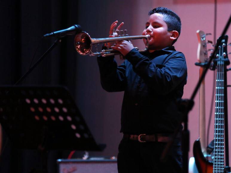 Niños artistas del Centro de Jubileo Internacional celebran su fe