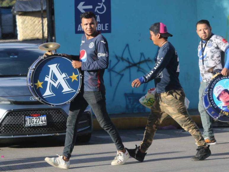 El caluroso ambiente para el Motagua vs Saprissa en Tegucigalpa