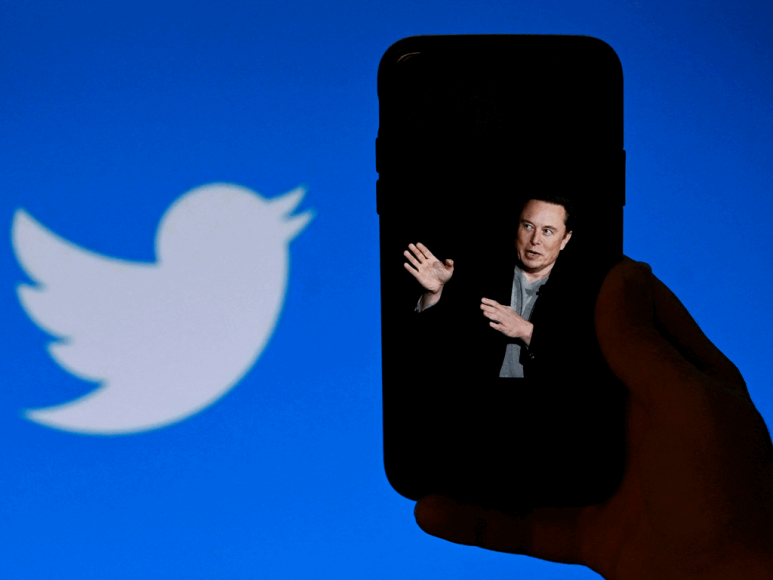 Elon Musk compró Twitter y ya concretó los primeros despidos: “El pájaro es libre”