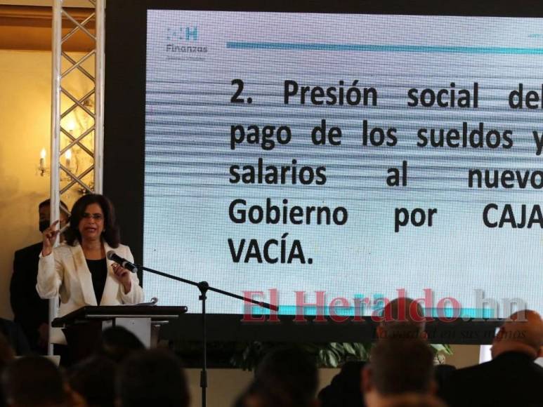 Las cifras reveladas en primer informe financiero de situación del Estado (FOTOS)