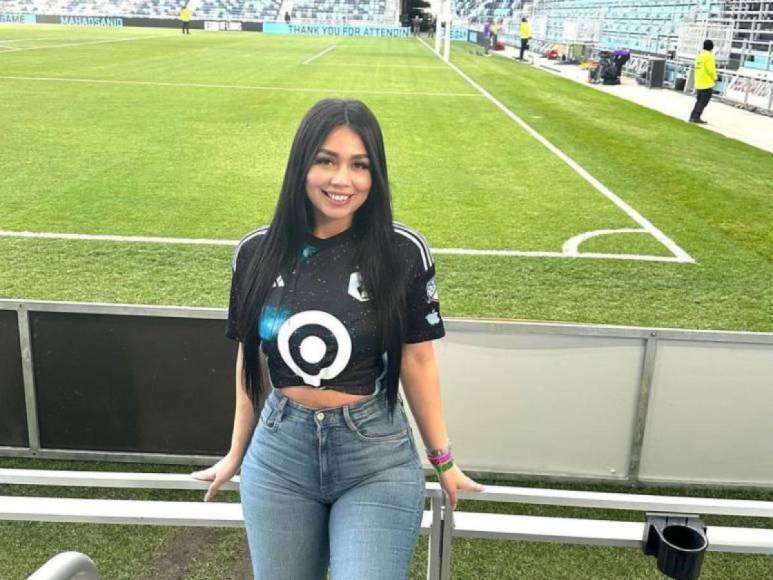 Olanchana anuncia que está embarazada de jugador legionario de Honduras