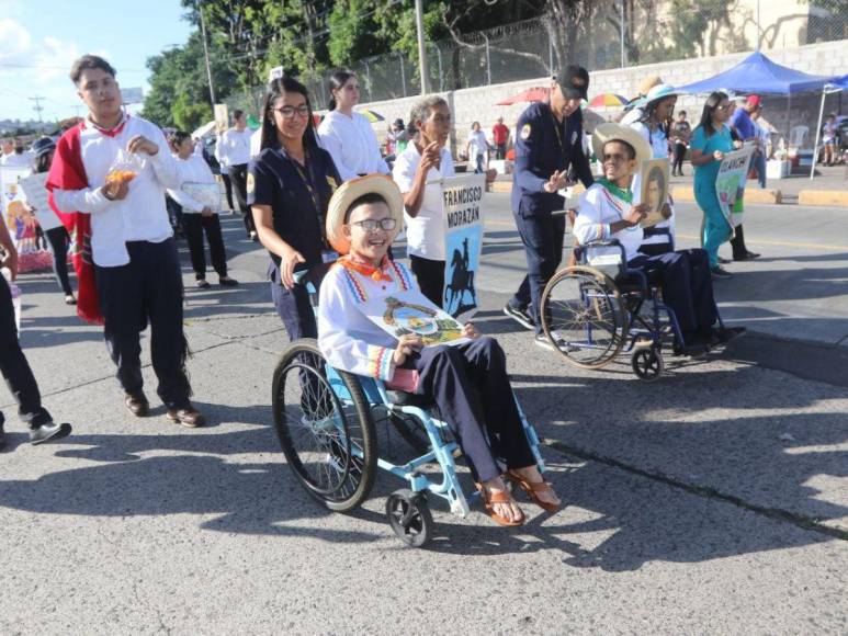 Las mejores imágenes que dejó la celebración del 202 aniversario de Independencia