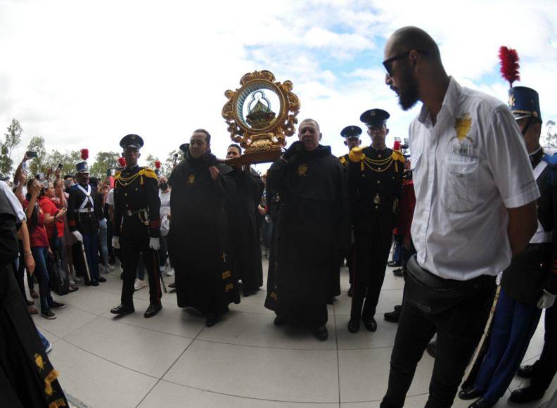 Aniversario 277: comienza celebración con llegada de Virgen de Suyapa a Basílica