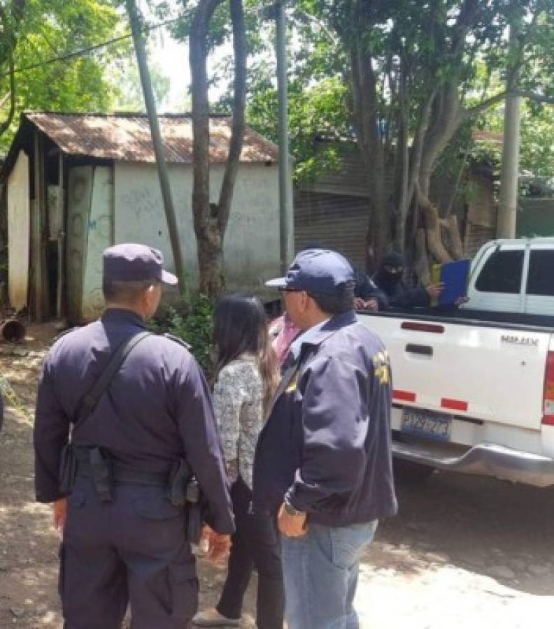 El Salvador: capturan 40 pandilleros con cubetas llenas de paquetes de dólares