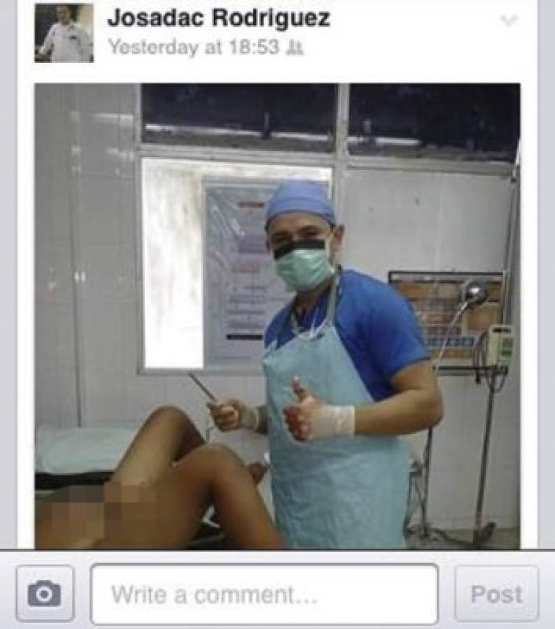 Médico interno se luce en Facebook con foto de parturienta