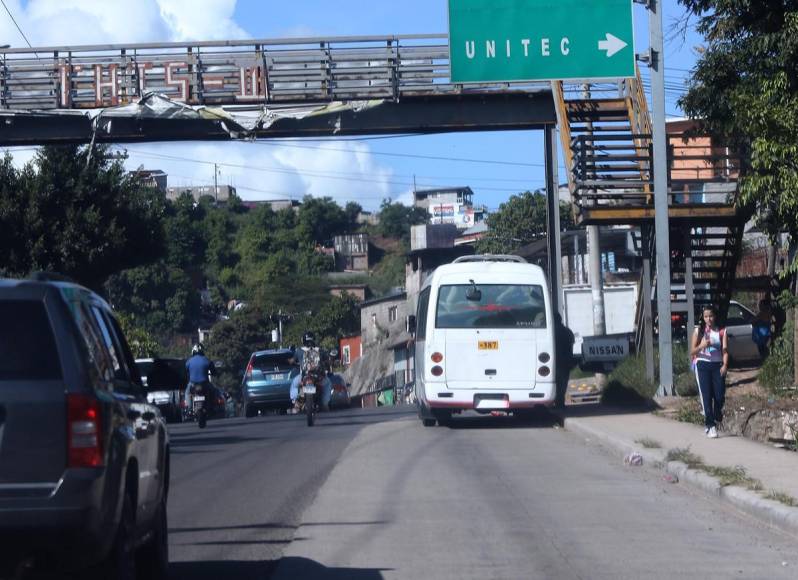 Ni botón de pánico, ni aire acondicionado y mucho menos conductores certificados: así es la realidad de viajar en rapidito en la capital