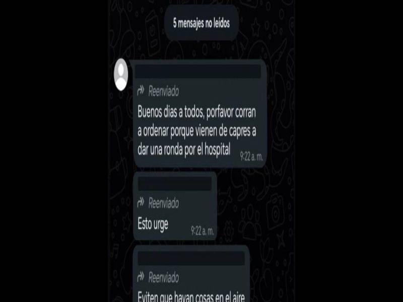 Captura de pantalla de mensajes enviados en un grupo de chat de médicos del Hospital El Salvador, el pasado 19 de noviembre.