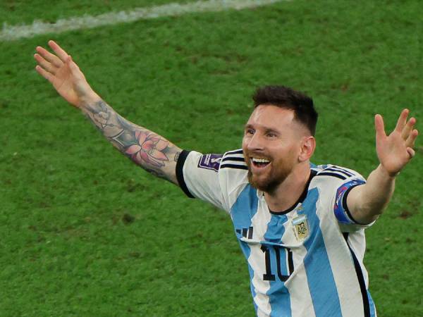 En una noche que vivirá por siempre en la memoria de los amantes del fútbol, la Selección de Argentina se consagró campeona del mundo tras vencer 4-2 por penales a Francia en el estadio Icónico de Lusail. En la última gran chance de su carrera, Lionel Messi firmó un partido para el recuerdo y con mucho júbilo y alegría festejó haber logrado su máximo sueño.