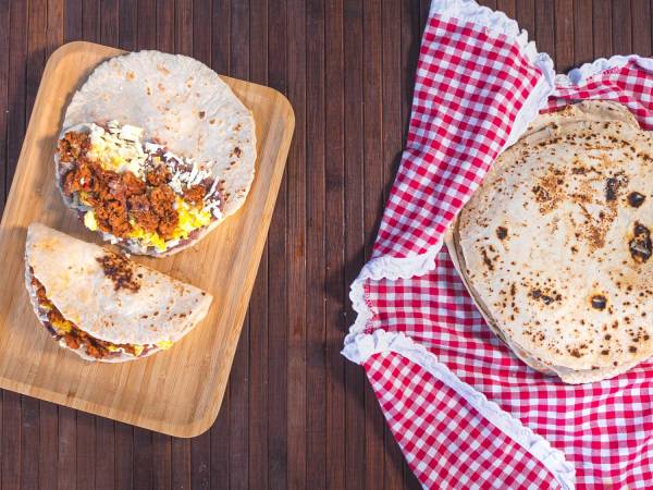 Exquisitas baleadas y otros bocadillos a la hondureña