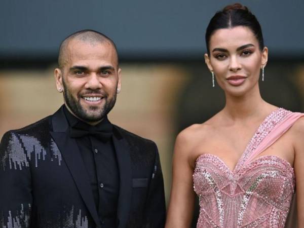 Mientras permanece en prisión, el caso de Dani Alves sigue dando mucho de que hablar, aunque en esta ocasión tiene que ver con su relación con la modelo Joana Sanz, quien tomó la decisión de mudarse ante una exigencia del futbolista.