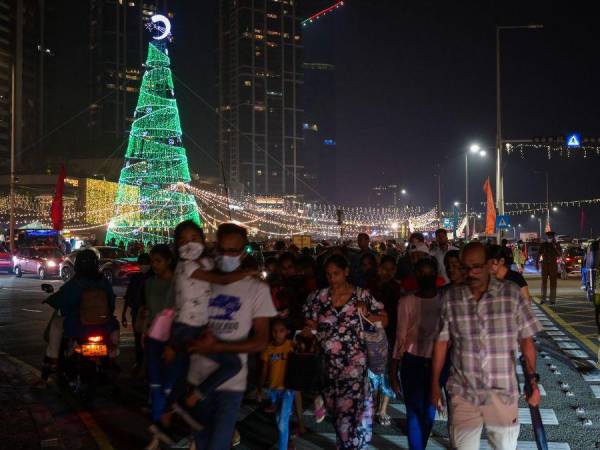 Son varios los países del mundo que reciben la Navidad antes que el resto, debido a la diferencia horaria que los separa. A continuación te mostramos cómo están recibiendo la festividad algunos de ellos.